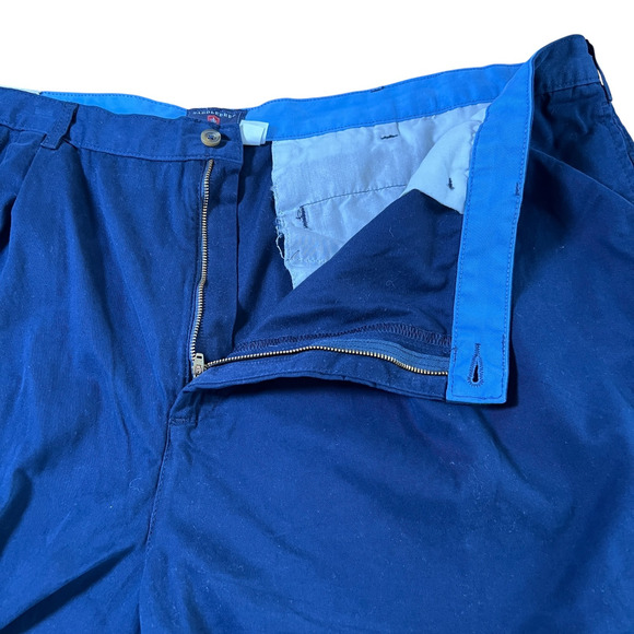 Saddlebred Mens 10" Pleated Chino Shorts Size 52 Harbor Navy Cell Pocket NWT - Picture 3 of 8